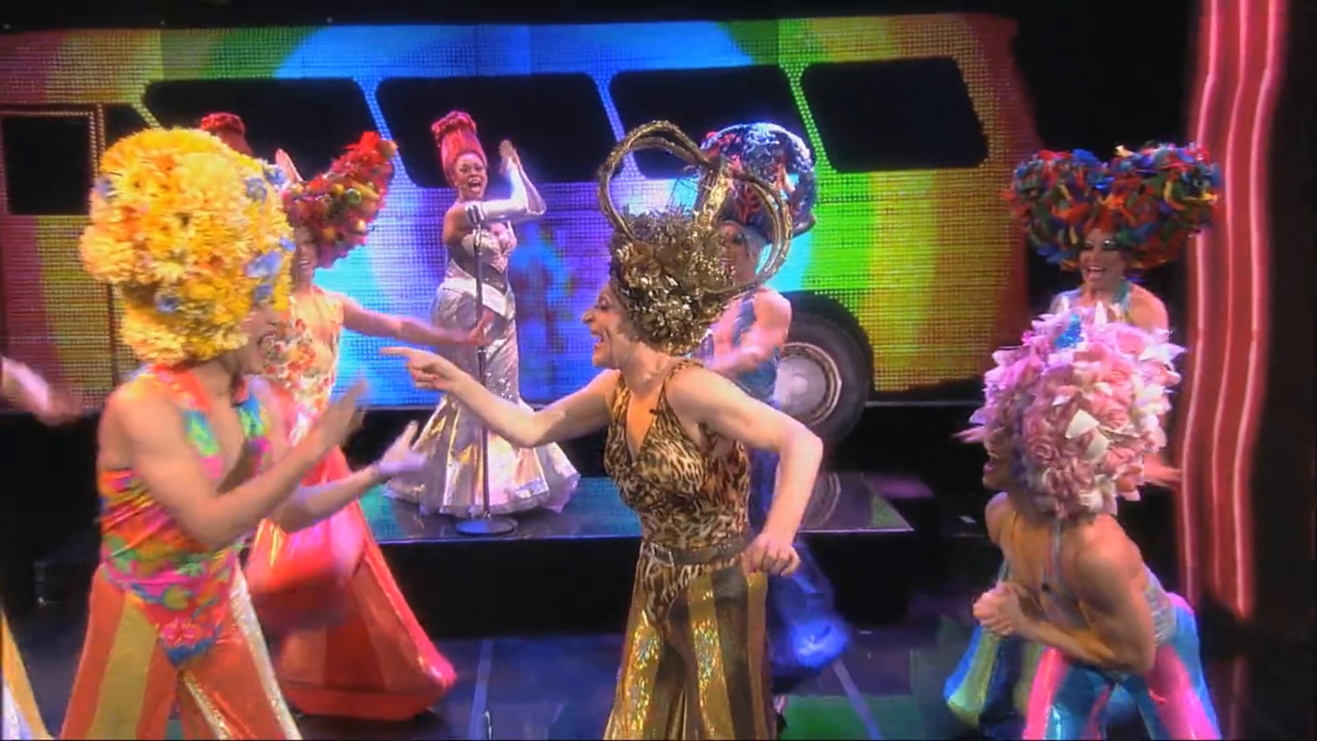 Priscilla Queen of the Desert - I Will Survive